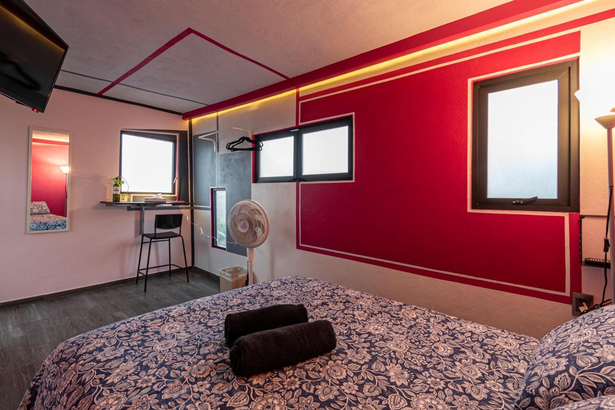 Bugambilia Guest house Mexico City